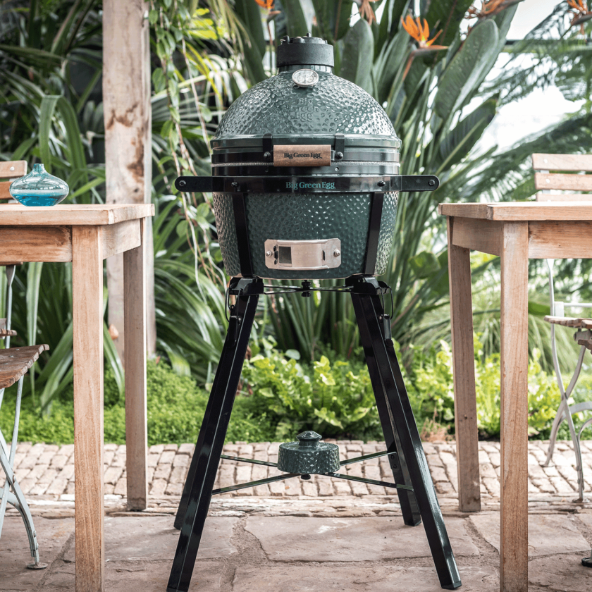 MiniMax Big Green Egg with Nest and Acacia Mates Package - Image 2